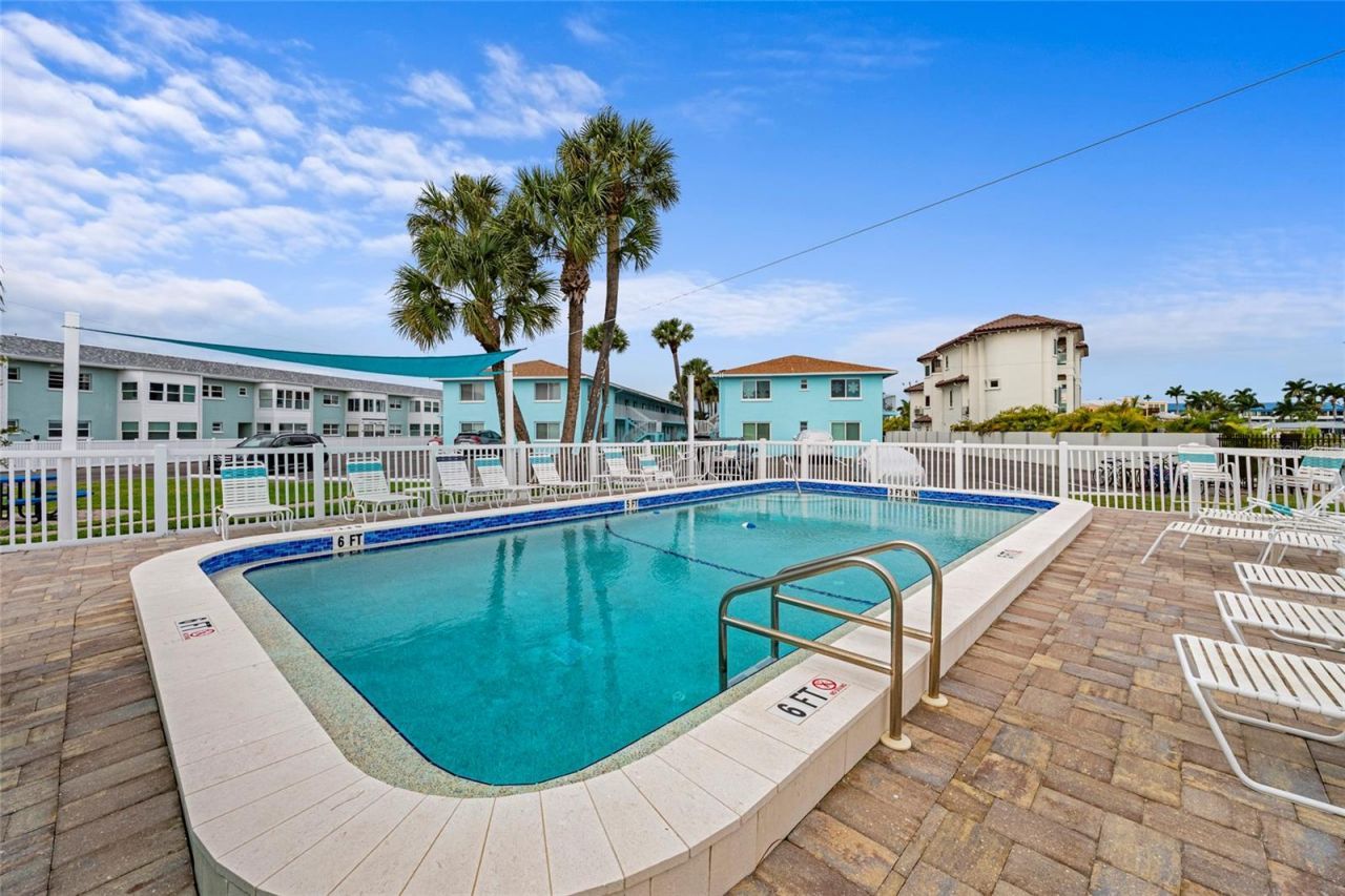 117 7th Street N, Unit 23, Bradenton Beach, FL 34217 Photo