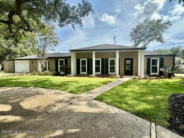 305 W Westview Drive, Biloxi, MS 39531