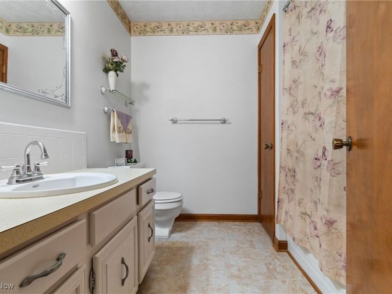 7428 Shadyview Avenue NW, Massillon, OH 44646 Photo 27