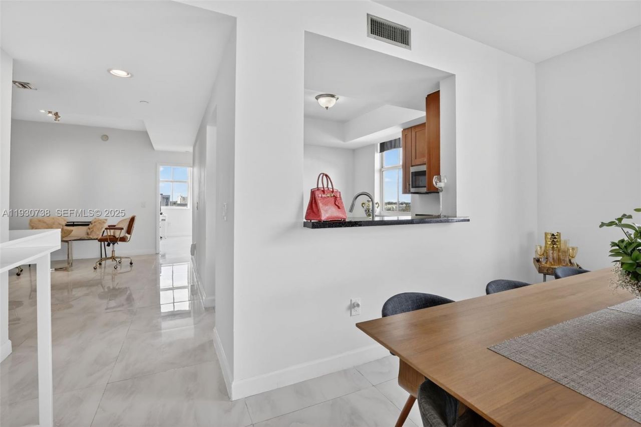 3340 NE 190th St, Unit 1101, Aventura, FL 33180 Photo