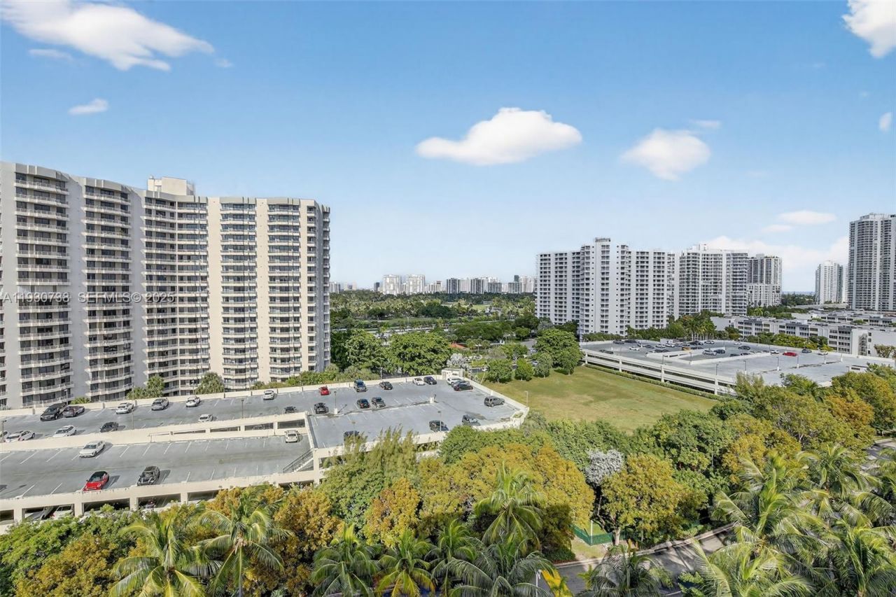 3340 NE 190th St, Unit 1101, Aventura, FL 33180 Photo