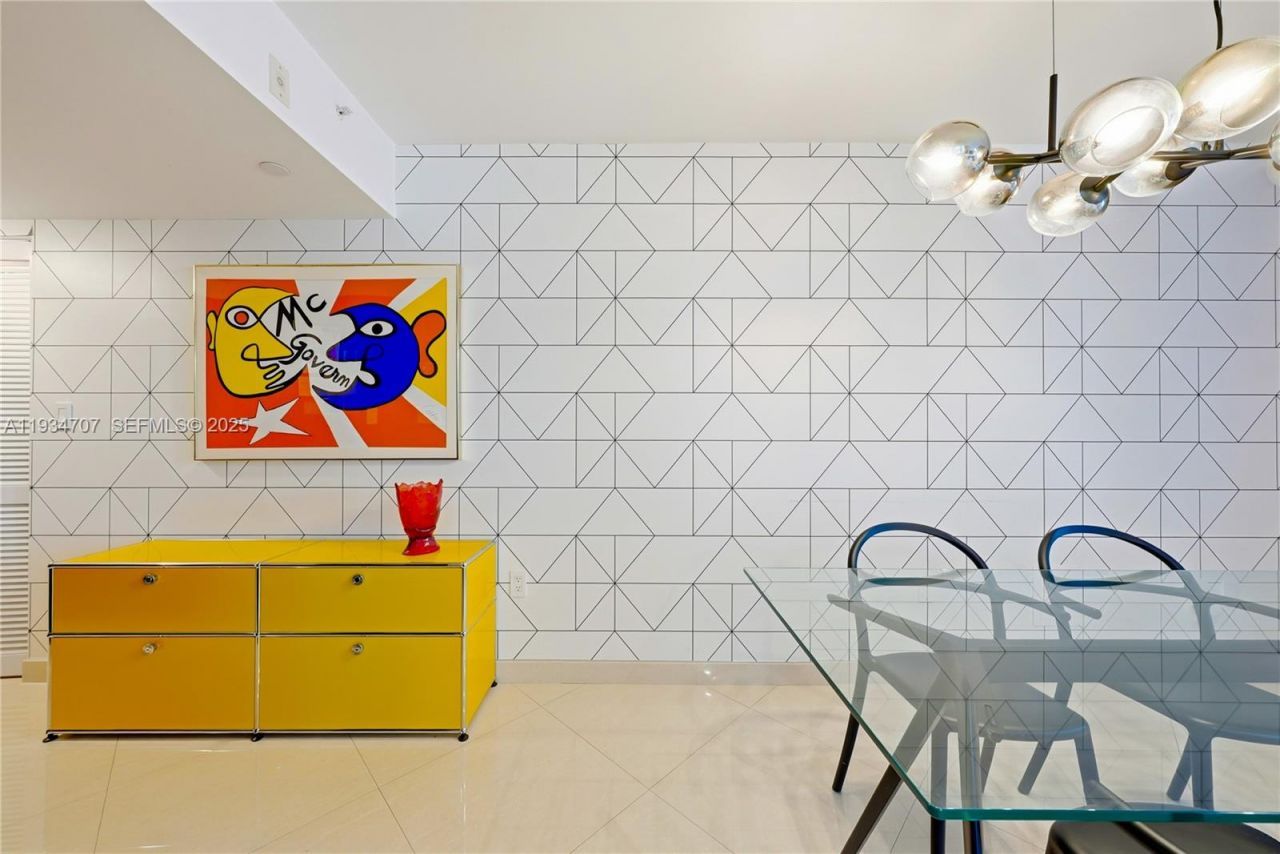 1532 Drexel Ave, Unit 203, Miami Beach, FL 33139 Photo