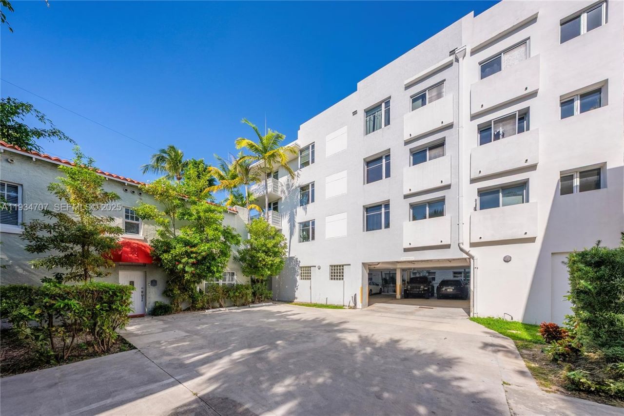 1532 Drexel Ave, Unit 203, Miami Beach, FL 33139 Photo