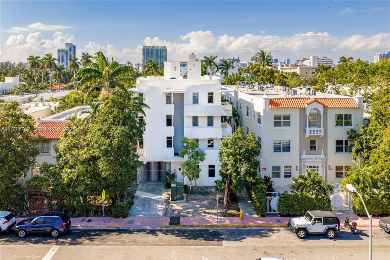 1532 Drexel Ave, Unit 203, Miami Beach, FL 33139 Photo