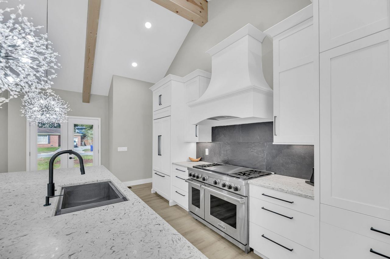 970 Cottingham Drive Photo 18