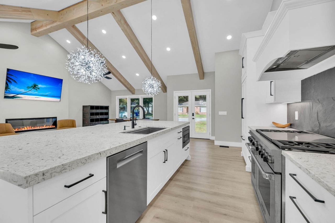 970 Cottingham Drive Photo 23