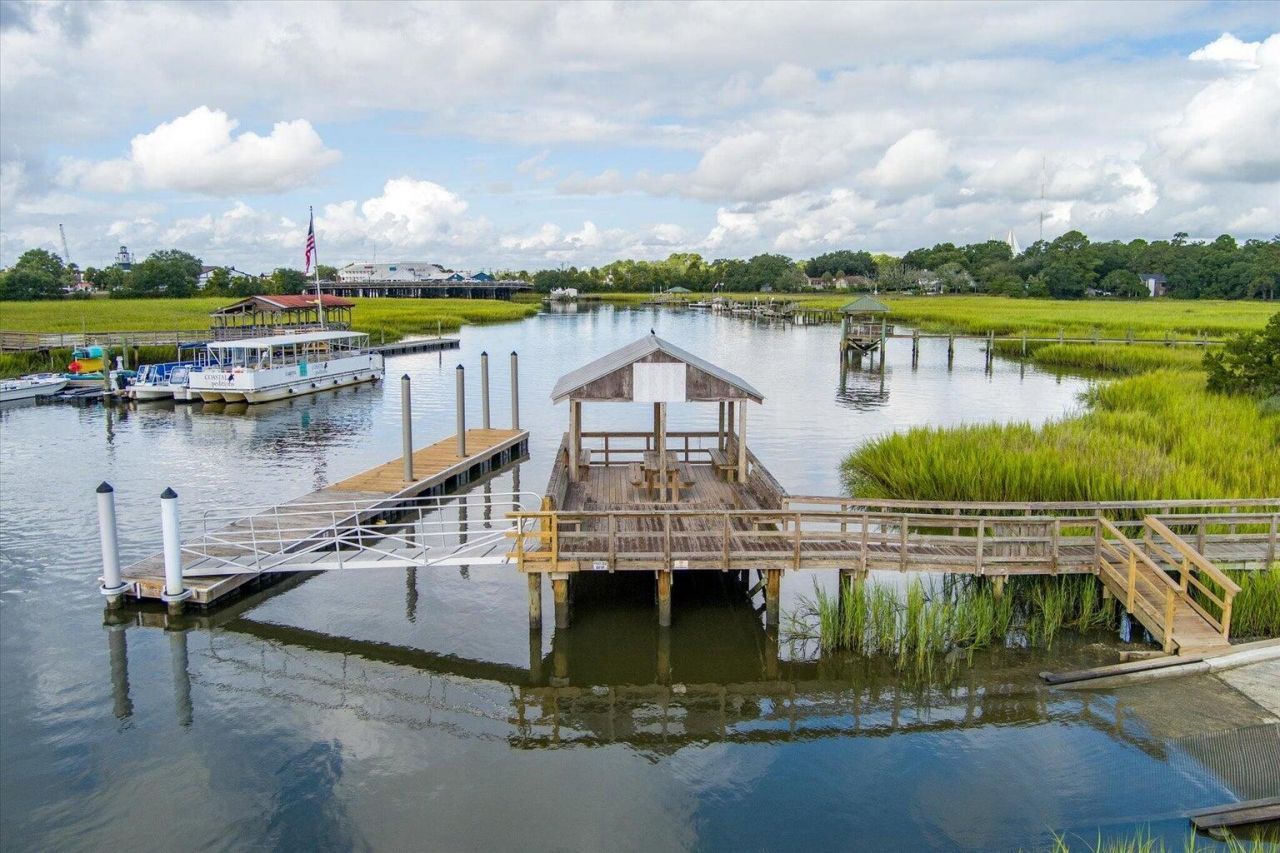 970 Cottingham Drive Photo 35