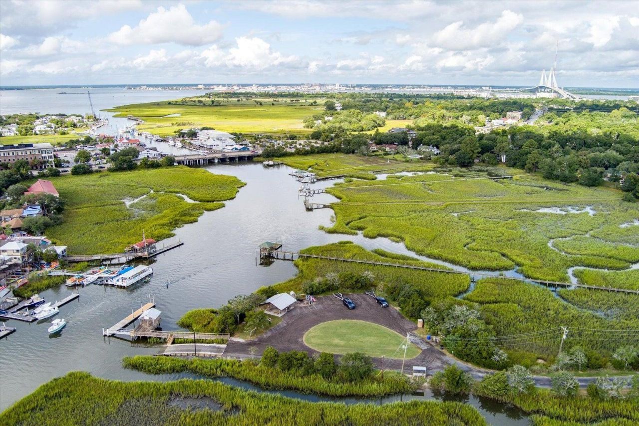 970 Cottingham Drive Photo 43