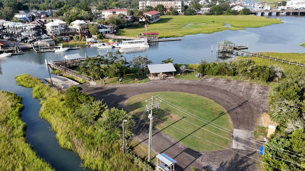 970 Cottingham Drive Photo 52