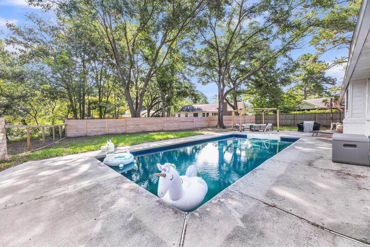 970 Cottingham Drive Photo 9