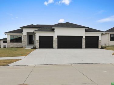 5509 N 212th Avenue, Elkhorn, NE 68022