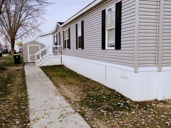 21123 Chateau Thierry Drive N, Macomb, MI 48044