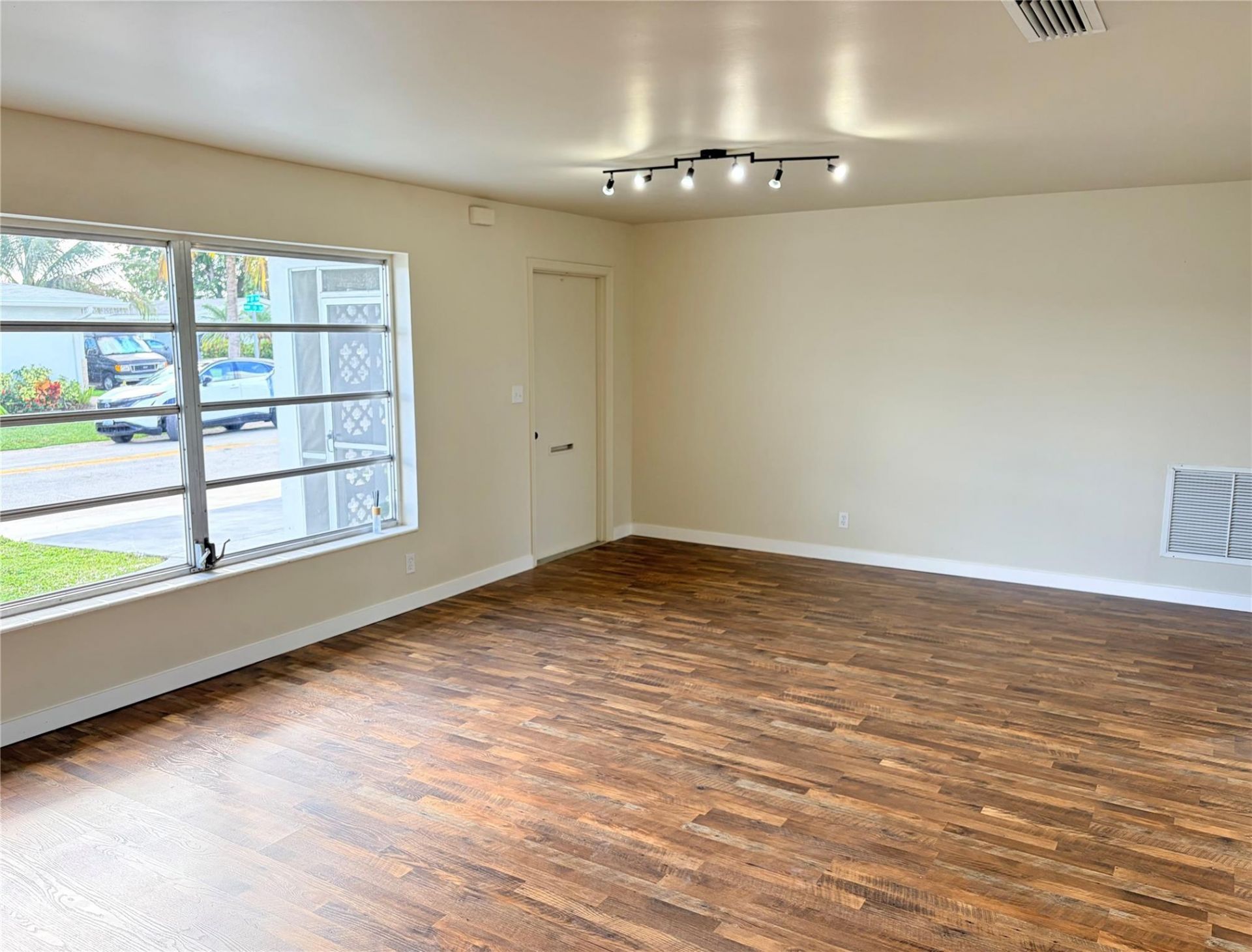 6875 NW 15th Street, Margate, FL 33063 Photo