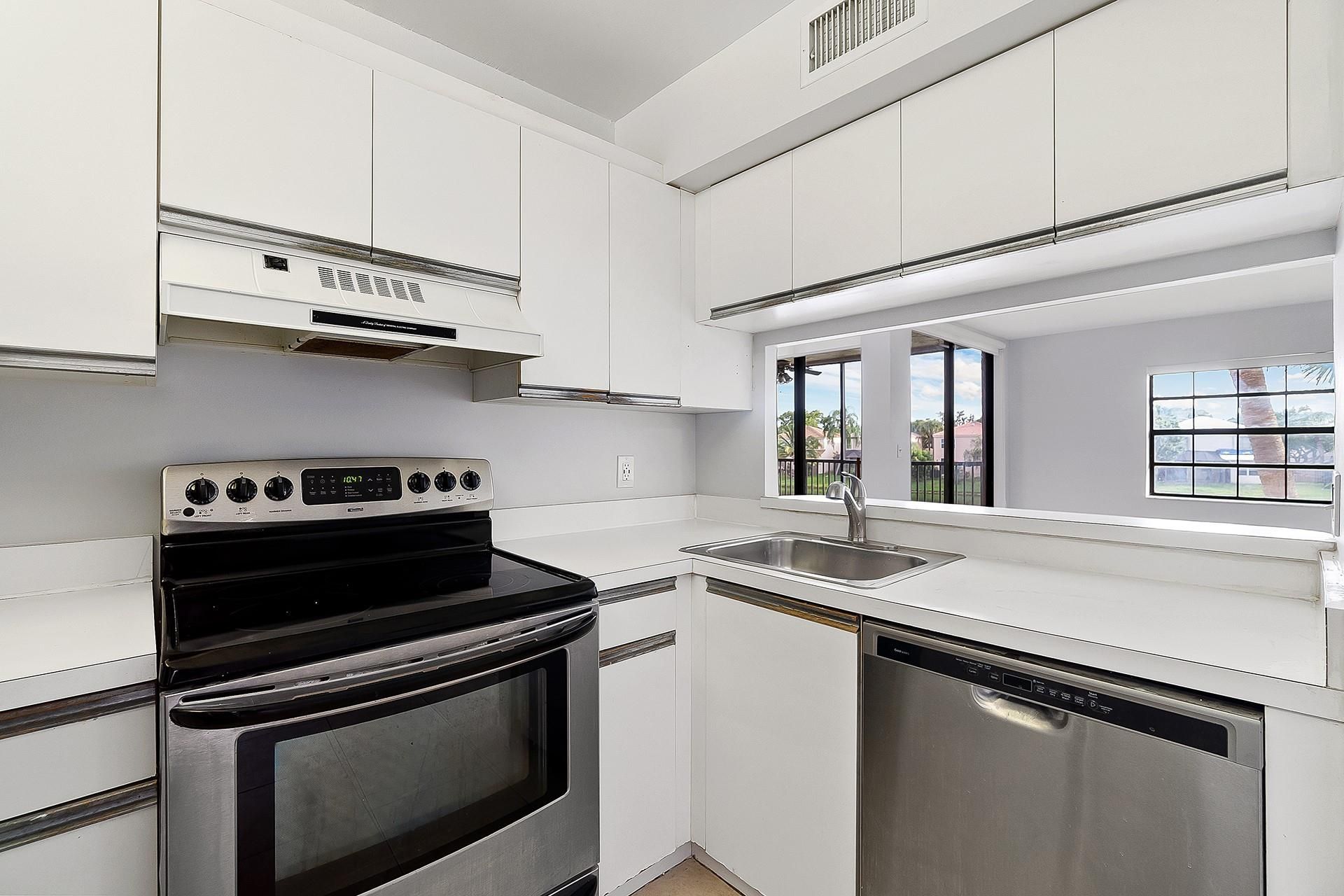 10730 NW 14th Street, Unit 167, Plantation, FL 33322 Photo