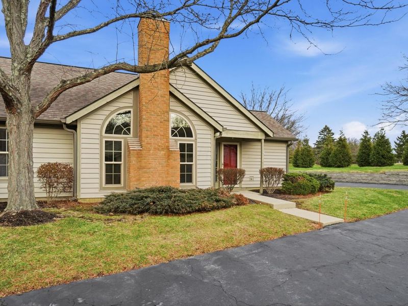 202 Deer Cross Lane, Powell, OH 43065 Photo 4