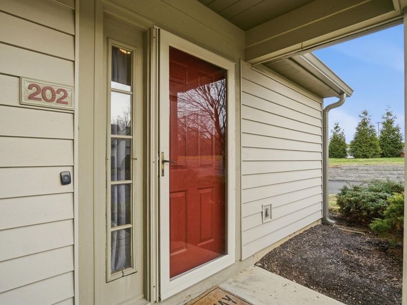 202 Deer Cross Lane, Powell, OH 43065 Photo 6