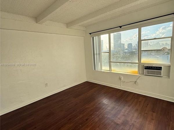 800 Washington Ave, Unit 906, Miami Beach, FL 33139