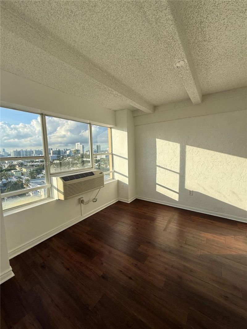 800 Washington Ave, Unit 906, Miami Beach, FL 33139 Photo
