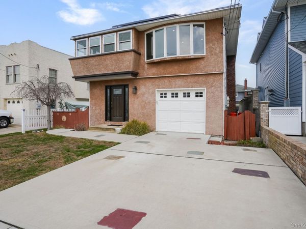 179 California Place N, Island Park, NY 11558