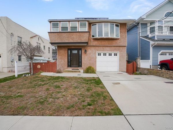 179 California Place N, Island Park, NY 11558