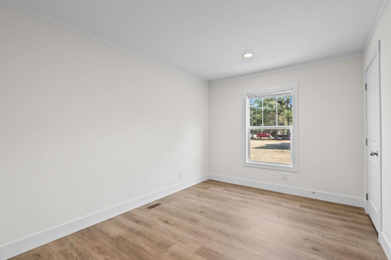 2409 Satellite Circle Photo 13