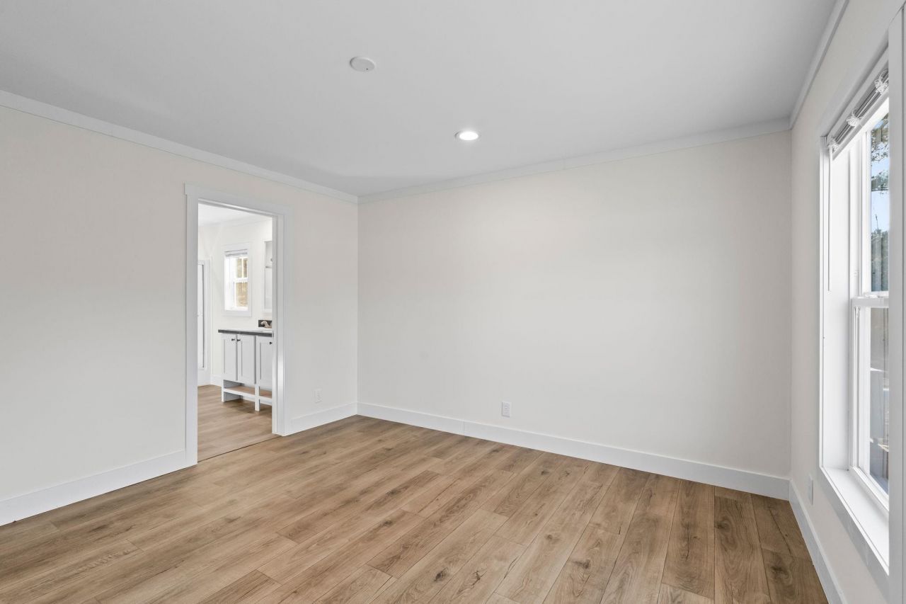 2409 Satellite Circle Photo 15