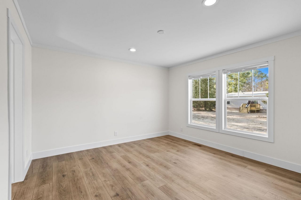 2409 Satellite Circle Photo 16