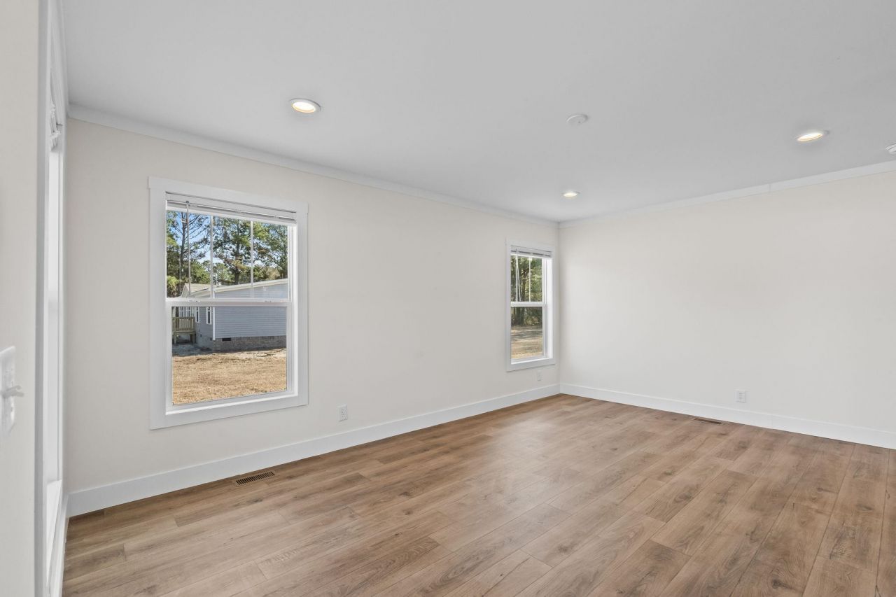 2409 Satellite Circle Photo 20