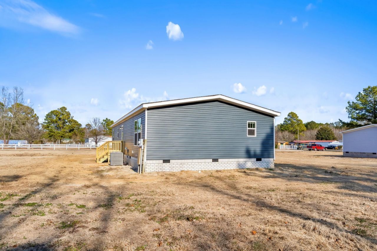 2409 Satellite Circle Photo 27