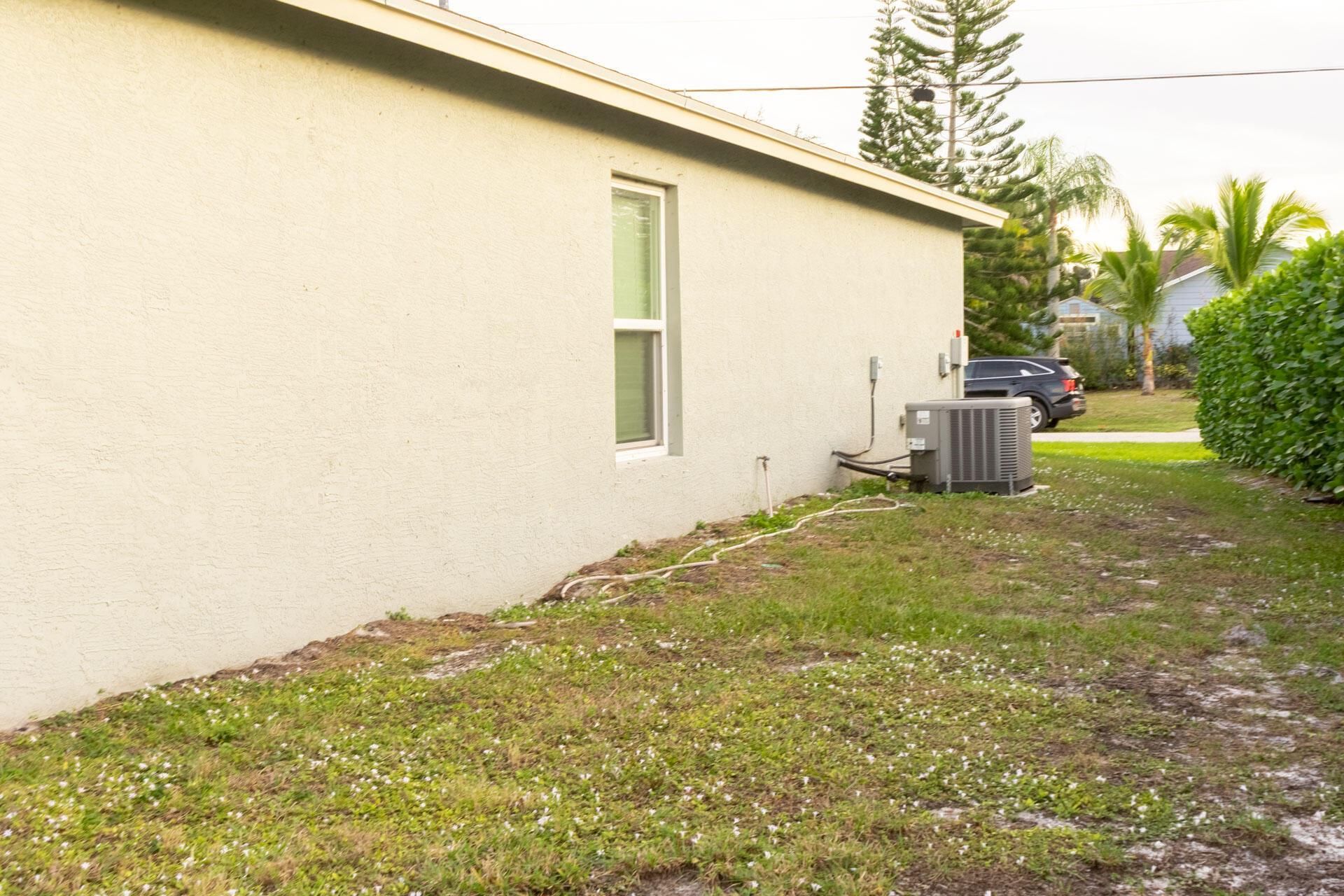 2325 SE Calcutta Circle, Port Saint Lucie, FL 34952 Photo