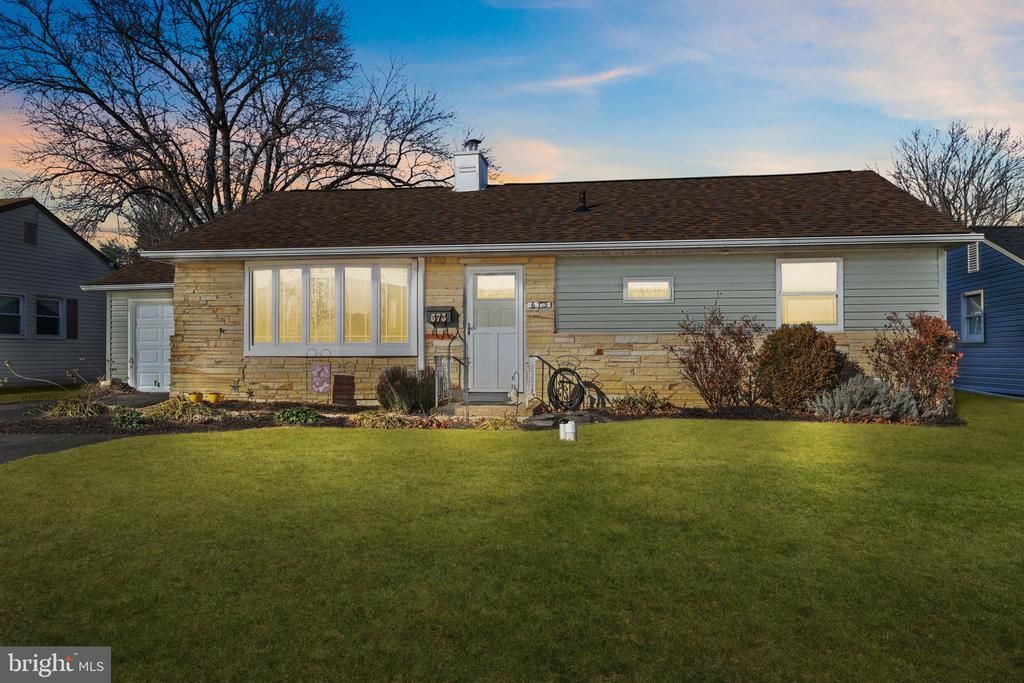 673 Trenton Road, Fairless Hills, PA 19030 Main Photo