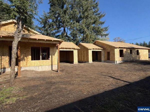 7425 5th St SE, Turner, OR 97392