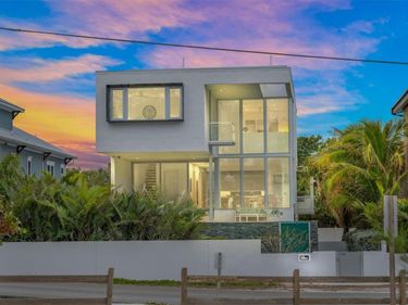 115 N BAY BOULEVARD, ANNA MARIA, FL 34216