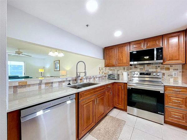 7201 29TH AVE DRIVE, Unit 102, BRADENTON, FL 34209