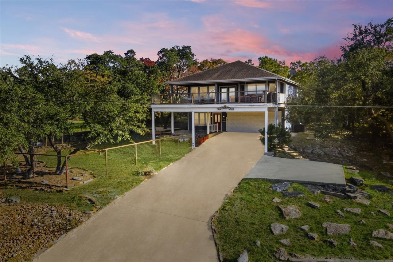 2720 Westview Dr, Canyon Lake, TX 78133 Main Photo