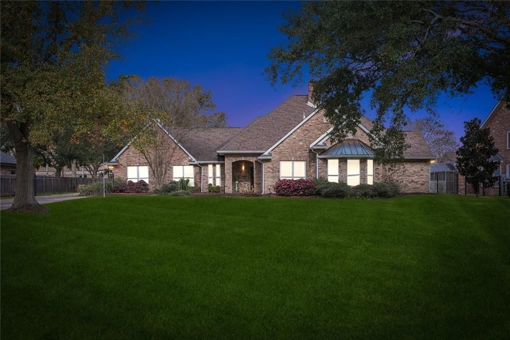 65 ELMWOOD Drive, Destrehan, LA 70047