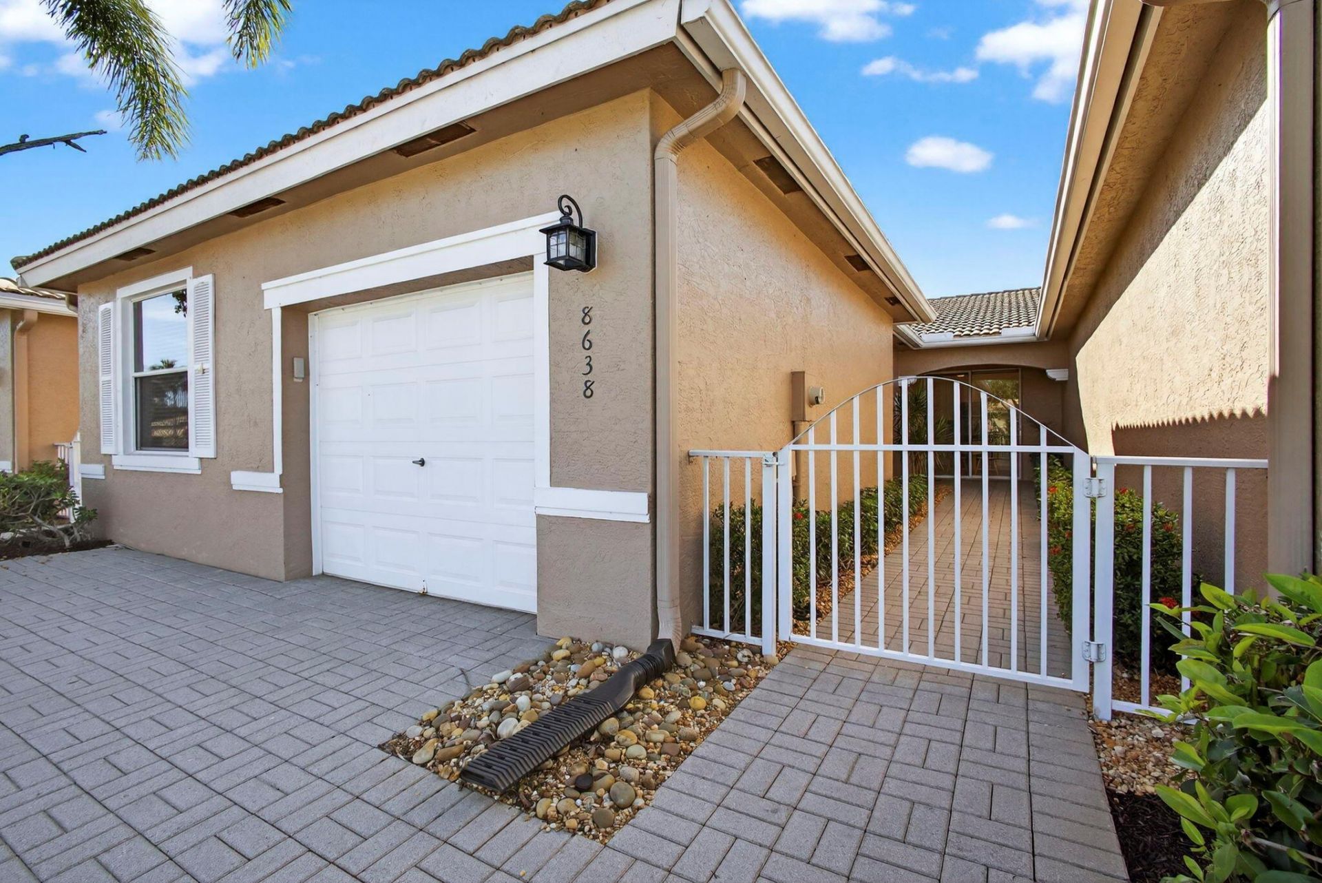 8638 Lineyard Cay, West Palm Beach, FL 33411 Photo