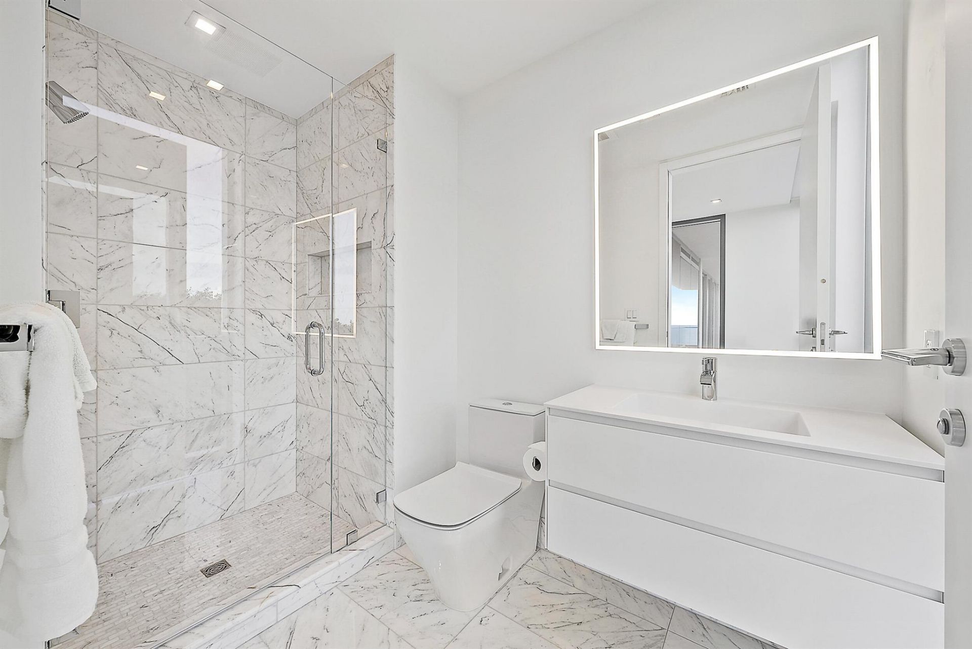 1500 S Beach Road, Unit 302, Tequesta, FL 33469 Photo