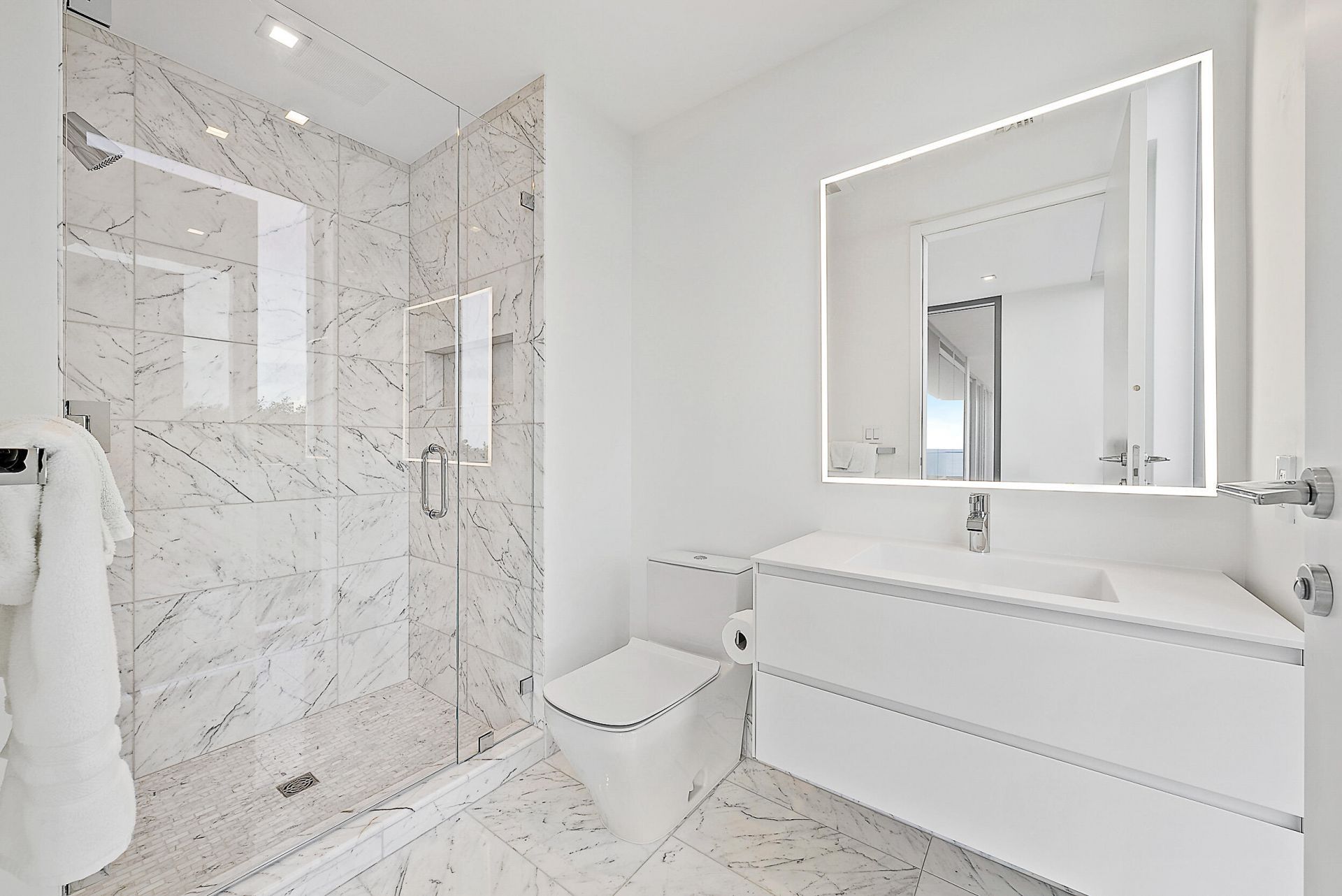 1500 S Beach Road, Unit 302, Tequesta, FL 33469 Photo