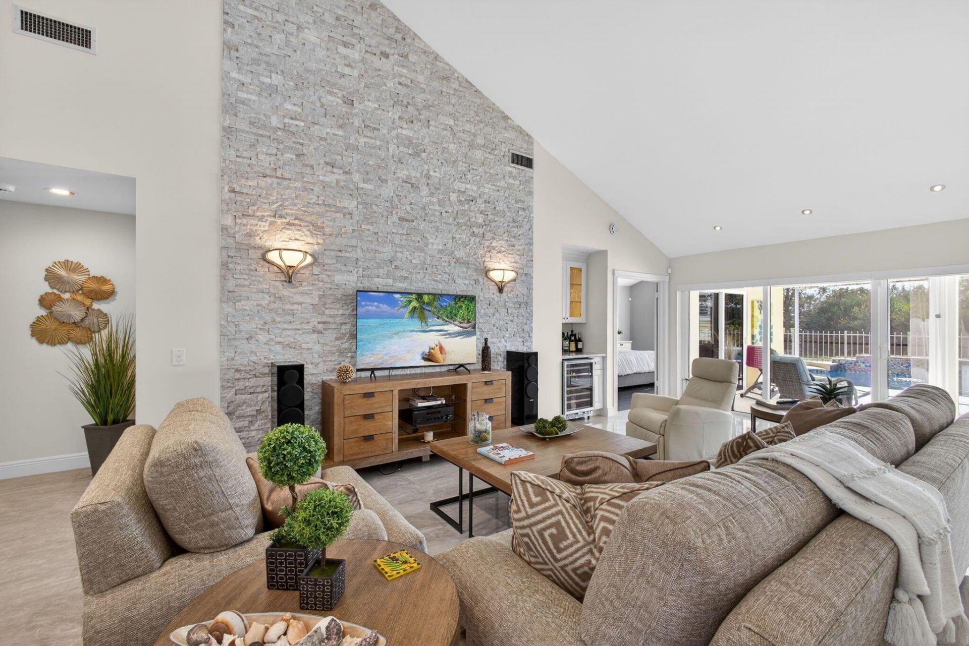 2294 Saratoga Bay Drive, West Palm Beach, FL 33409 Photo