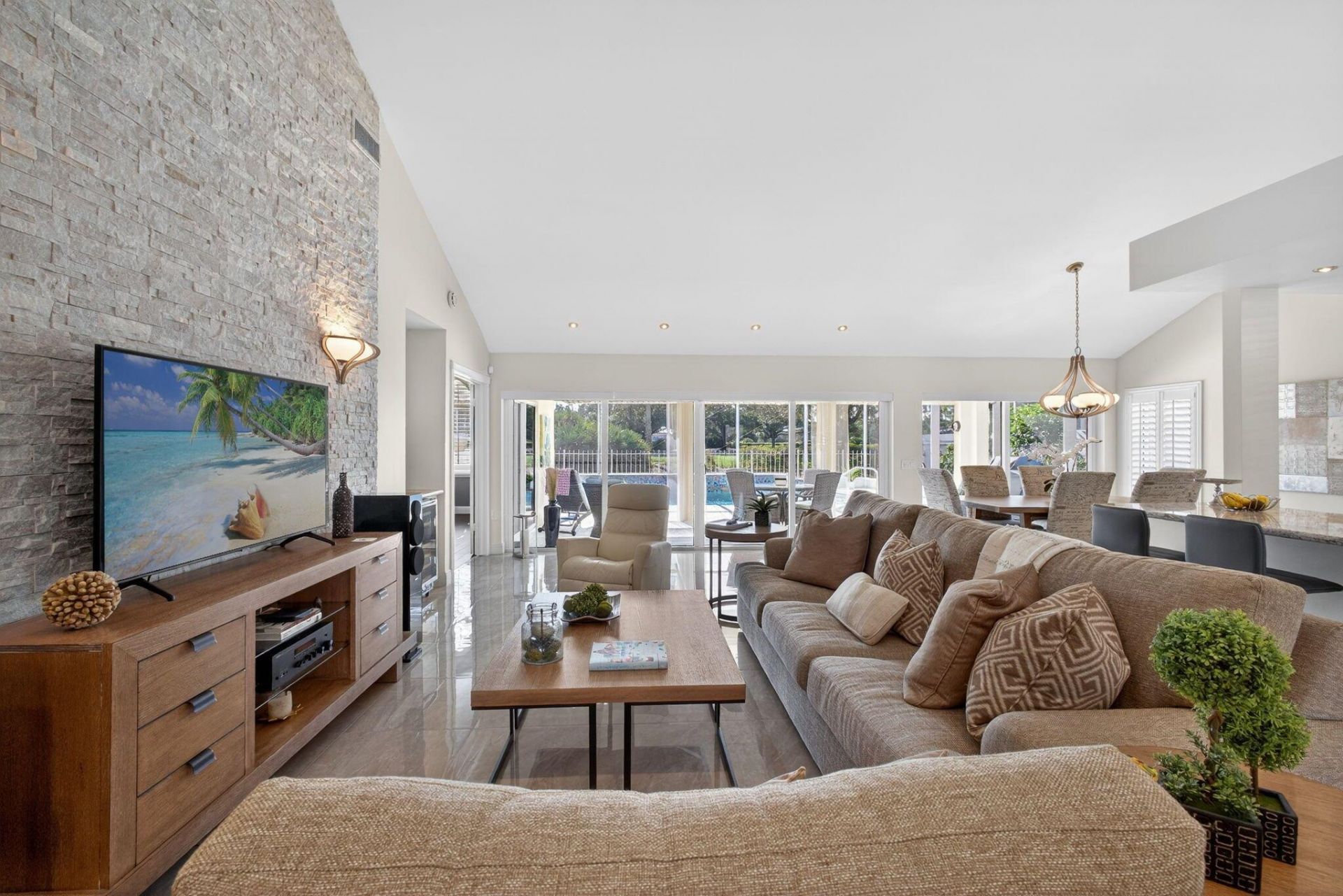 2294 Saratoga Bay Drive, West Palm Beach, FL 33409 Photo