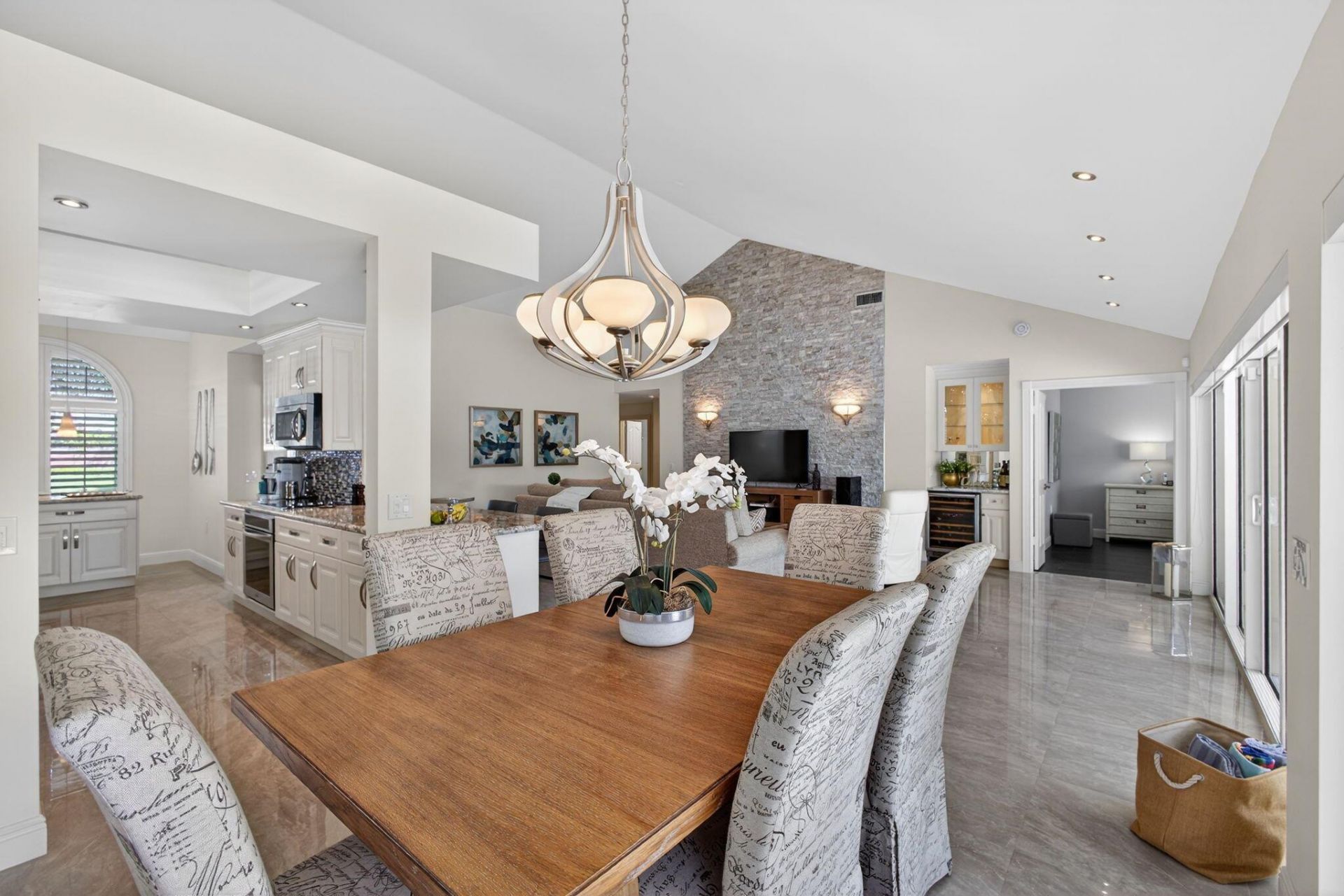 2294 Saratoga Bay Drive, West Palm Beach, FL 33409 Photo