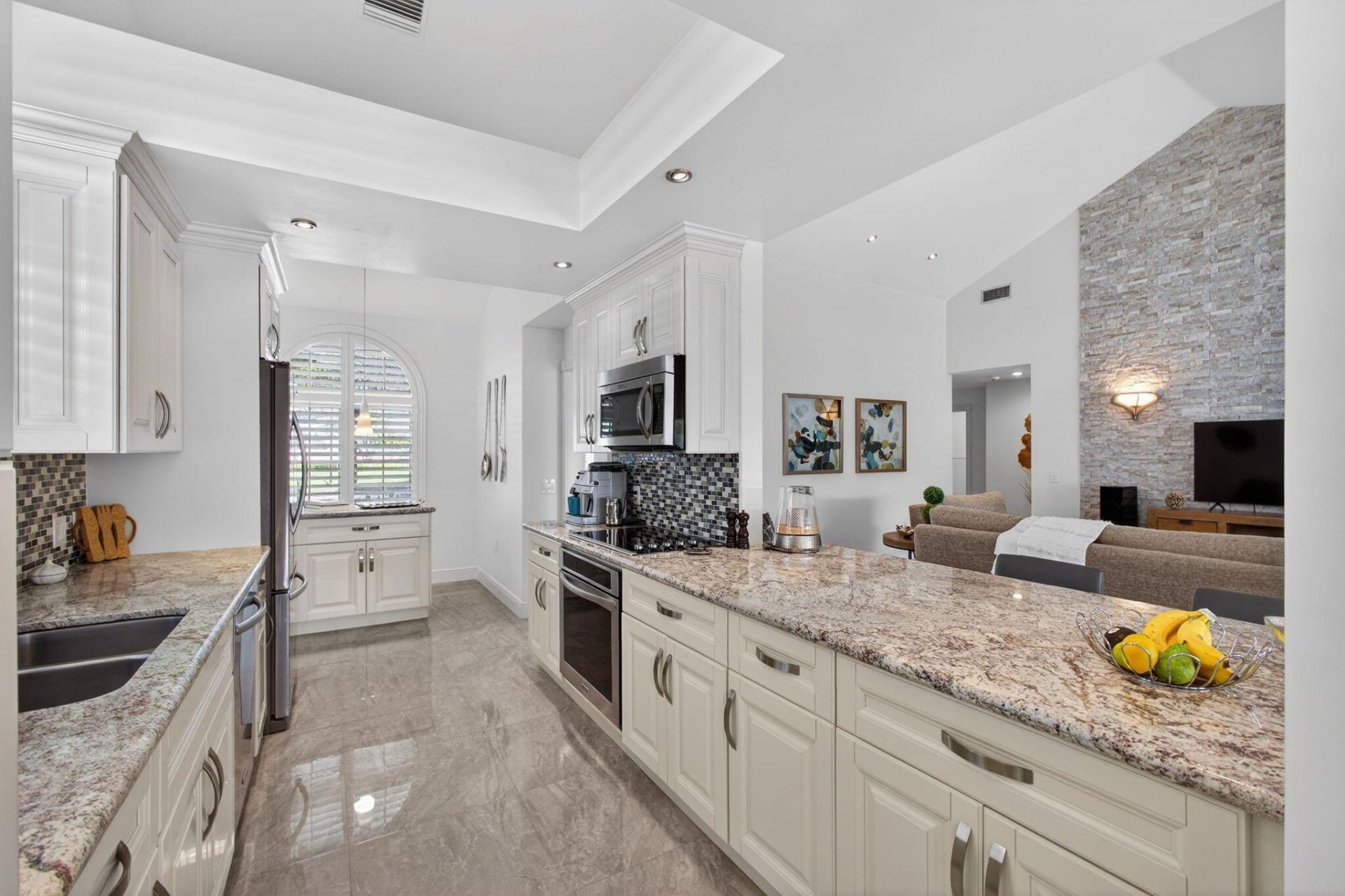 2294 Saratoga Bay Drive, West Palm Beach, FL 33409 Photo