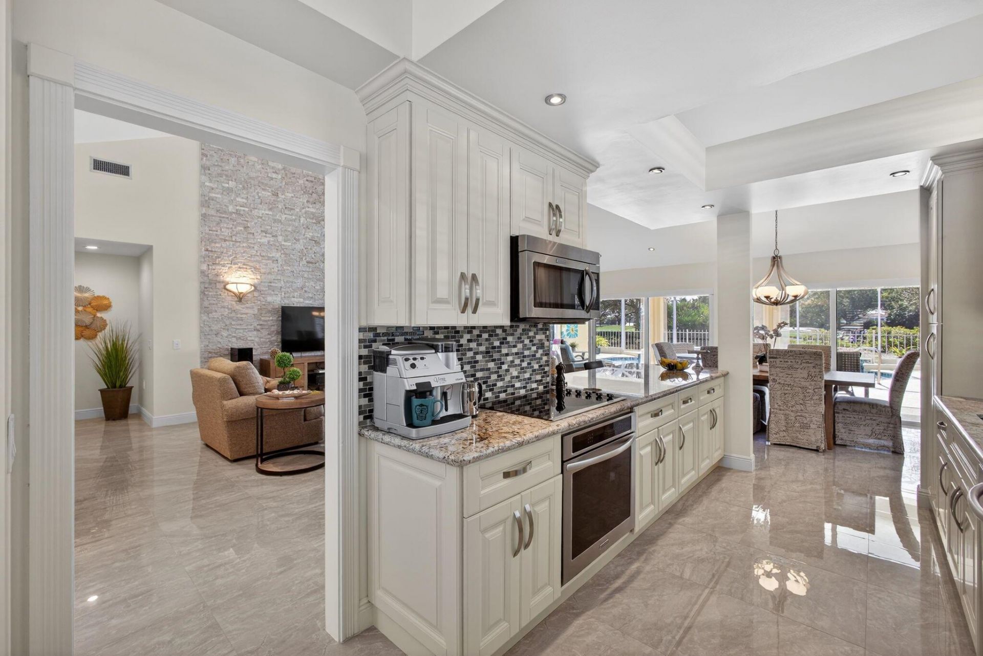 2294 Saratoga Bay Drive, West Palm Beach, FL 33409 Photo