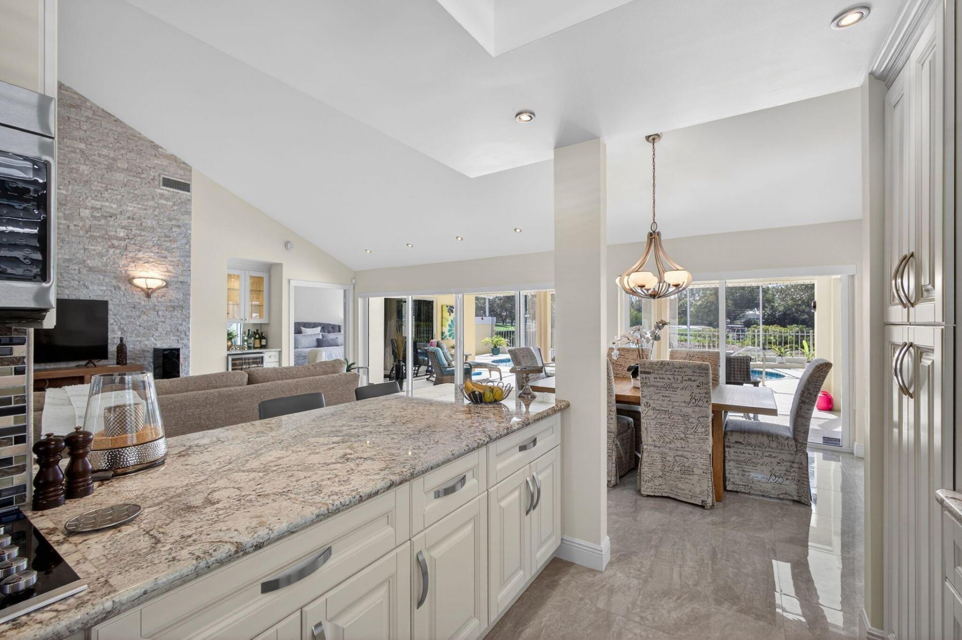 2294 Saratoga Bay Drive, West Palm Beach, FL 33409 Photo