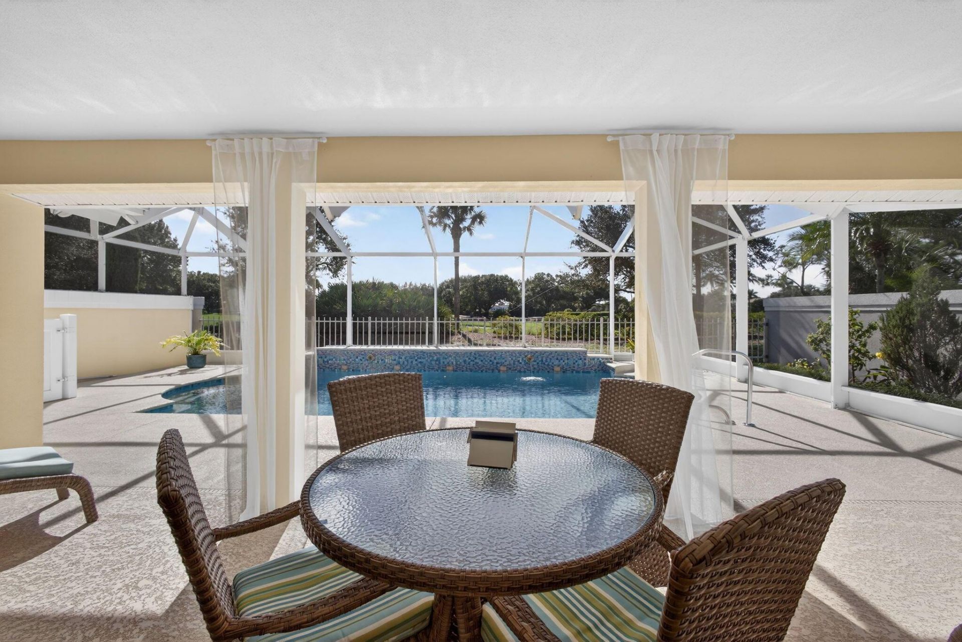 2294 Saratoga Bay Drive, West Palm Beach, FL 33409 Photo