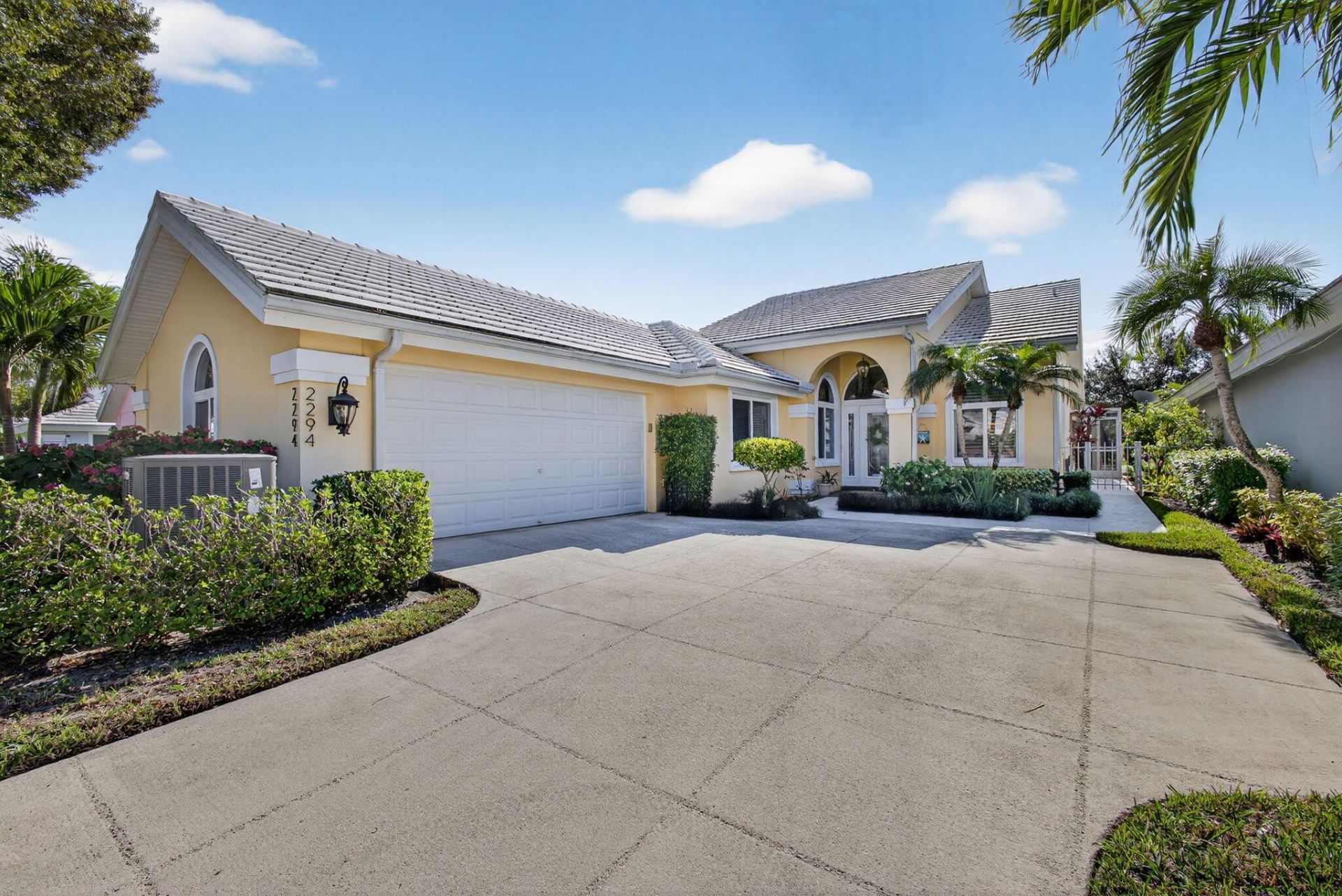 2294 Saratoga Bay Drive, West Palm Beach, FL 33409 Photo