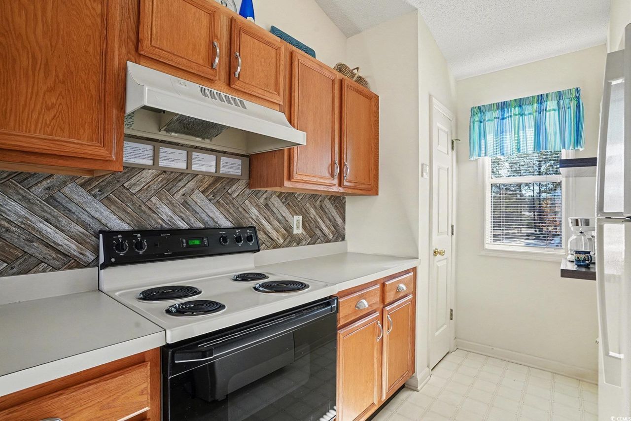 1240 White Tree Ln. Photo 15