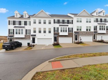 13 Dover Court, Bridgeport, WV 26330