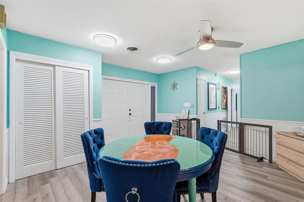 3944 49th Avenue S, Saint Petersburg, FL 33711 Photo